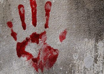 දූෂණය කර මරා දැමූ බවට ‘සැක කරන’ කාන්තාවකගේ මළ සිරුරක්