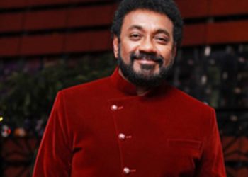 පිටගම්කාර – අප්පච්චි ගඟ දිගේ ගොස් අවාරයේ සිරිපා කර සලංහංතේ කියා නික්ම යයි