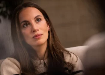 OpenAI හි ප්‍රධාන තාක්ෂණ නිලධාරිනි වන Mira Murati කවුද?