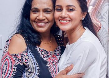 සුබ උපන්දිනයක් වේවා අම්මා